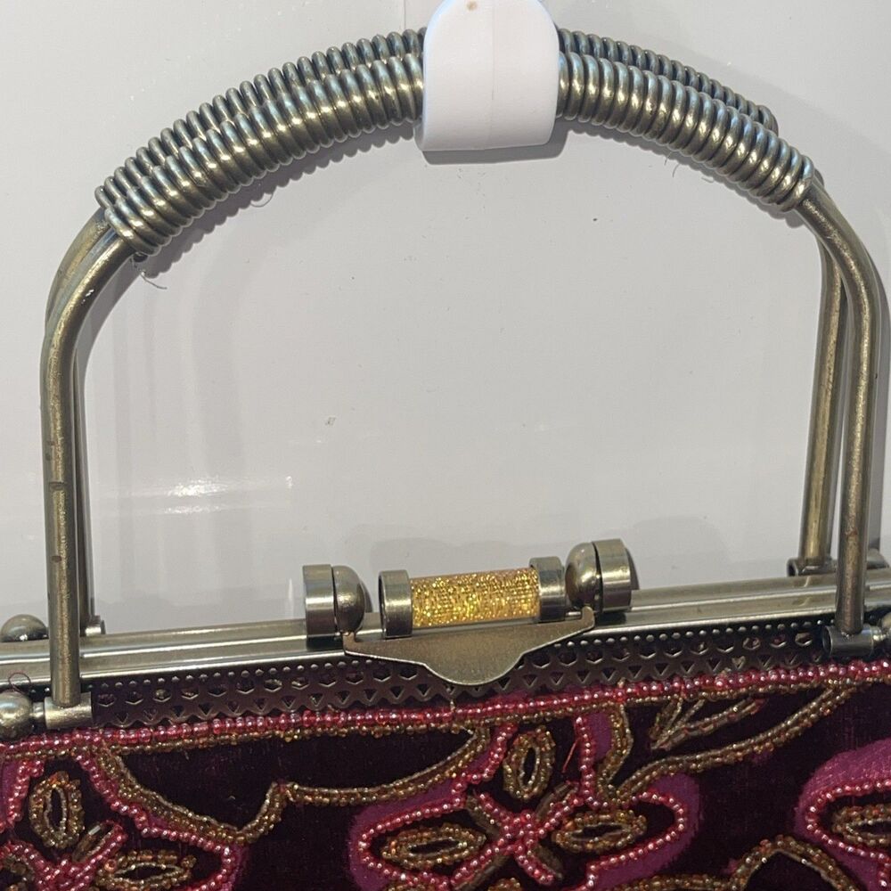 Vtg Tapestry Needlepoint Handbag Lucite Handle Floral  Pattern Purse Burgundy - Picture 4 of 5